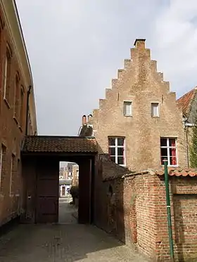 Portail d'entrée du béguinage de Lierre.