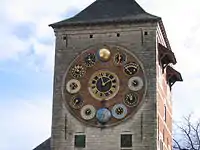 Lierre, horloge astronomique de la tour Zimmer.