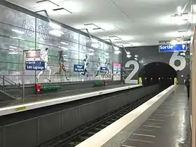 La station Villejuif - Léo Lagrange décorée sur le thème du sport.