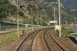 La ligne dans la plaine des Berchettes, à Orelle.