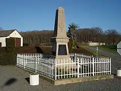 Le monument aux morts en 2012.