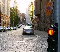 Vue du croisement d'Yrjönkatu et d'Uudenmaankatu, au fond l'hôtel Torni.