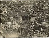 vue générale :rue de Paris au premier plan