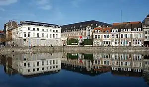 Quai du Wault. Vue vers l’ancien couvent des minimes