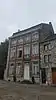 Maison (façade avant et pan de toiture, mur de clôture, portail, décor du salon du côté de la place St-Georges), place Saint-Georges n°36