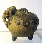 Pot en forme d'éléphant, XIe – XIIIe siècle, grès. Musée d'Histoire du Viêt Nam