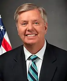Lindsey Graham, sénateur de la Caroline du Sud depuis 2003, représentant entre 1994 et 2003. Entré en lice le 1er juin 2015, il retire sa candidature le 21 décembre 2015,.