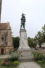 Le monument aux morts.