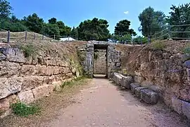 Dromos d'entrée de la tombe.