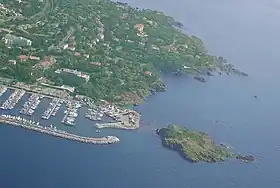 Vue aérienne du Lion de terre.