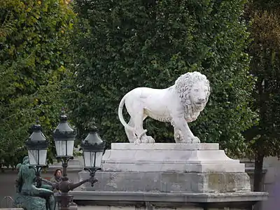 Lion de la terrasse de l'Orangerie