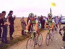 Frederik Willems et Filippo Pozzato (Liquigas) lors du Paris-Roubaix 2008