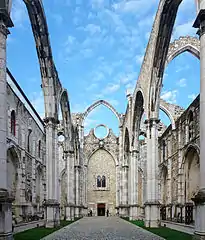 Ruines de la nef de l'église du couvent.