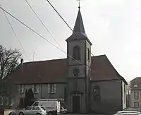 Le temple protestant et dépendances (ancien prieuré).