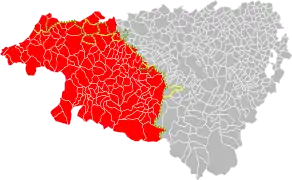 Pyrénées-Atlantiques : limites sud et ouest de l'Occitanie (ligne jaune).Exclave occitanophone au sein du Pays basque (pointillés jaunes). La Communauté d'agglomération du Pays Basque (en rouge).La limite des provinces basques historiques (pointillés verts).