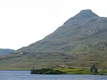 Le château d'Ardvreck, au bord du Loch Assynt.