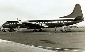 Un Lockheed L-188 Electra de Northwest Orient Airlines, similaire à celui impliqué dans l'accident