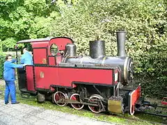 Locomotive à vapeur de collection. Mise en service en 1920, elle fut ensuite utilisée par les Ciments d'Origny.