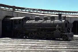 Le village de Baquedano comprend une rotonde ferroviaire désaffectée de la compagnie ferroviaire Ferrocarril de Antofagasta a Bolivia qui abrite d'anciennes locomotives à vapeur et qui est classée monument historique.