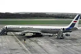Un Douglas DC-8 d'Icelandic Airlines, similaire à celui impliqué dans l'accident