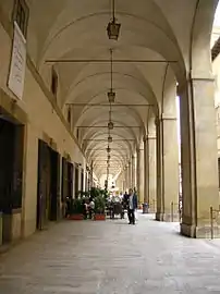 Vue transversale de la loggia di Vasari.