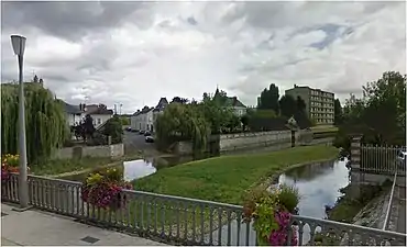 Le Loing, place Paul-Bodin.