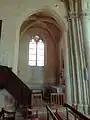 Vue dans la chapelle du nord depuis la croisée du transept.