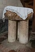 Fonts baptismaux du XIIe siècle.