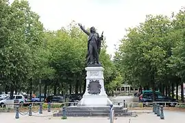 La statue de Rouget de Lisle à Lons-le-Saunier.