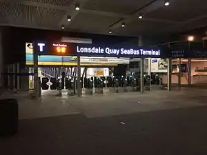 L'entrée au terminus du SeaBus.