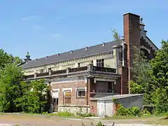 Salle des pendus et des bains-douches de la fosse n° 12 des mines de Lens