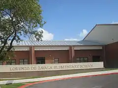 L'école primaire Lorenzo de Zavala à Crystyal City