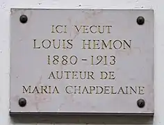 Plaque au no 26.