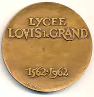 Médaille en bronze, 68 mm, signée Laviolle, éditée pour le 4e centenaire de l'école, en 1962. Revers.