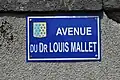 Plaque de l'avenue du docteur Louis Mallet à Saint-Flour.