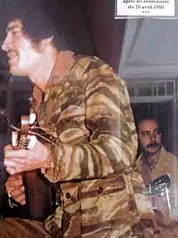 Lounès Matoub (1956-1998), surnommé le « rebelle » à cause de ses chansons contestataires, assassiné, le 25 juin 1998. Il est considéré comme le chantre de la culture berbère.