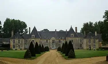 Le château de Villaines.