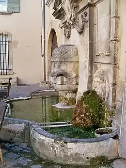 Fontaine publique de Lourmarin