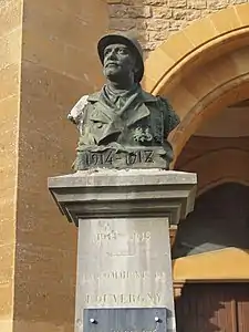 Monument aux morts de Louvergny.