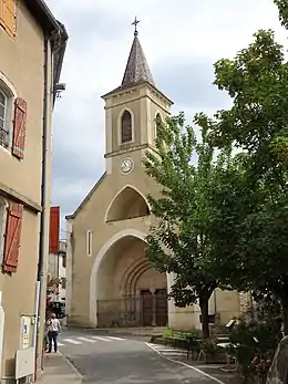 le porche d'une église