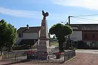 Le monument aux morts.