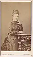 Lucie Sancke (1852-1925), fille de Jacques Édouard Sancke et d'Isabelle Beaurain, épouse de Camille van Dievoet.