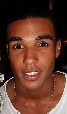 Lucien Laviscount interprète Earl.