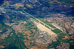 Photo aérienne de l'aéroport de Stuttgartl