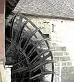 Détail de la roue à aubes du moulin.