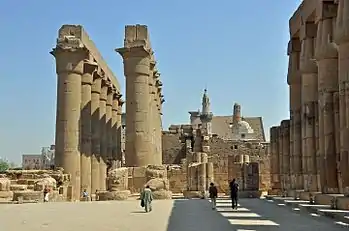 Colonnade d'Amenhotep III au temple d'Amon.