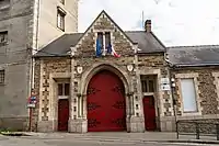 Porte d'entrée.