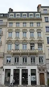 Immeuble au no 4 place des Jacobins à Lyon, maison du peintre Paul Borel.