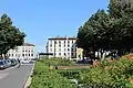 Vue vers l'est. Les immeubles en fond sont de l'autre côté du pont Bonaparte.