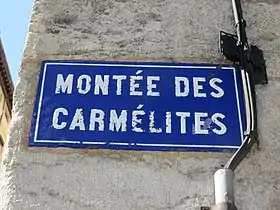 Voir la plaque.